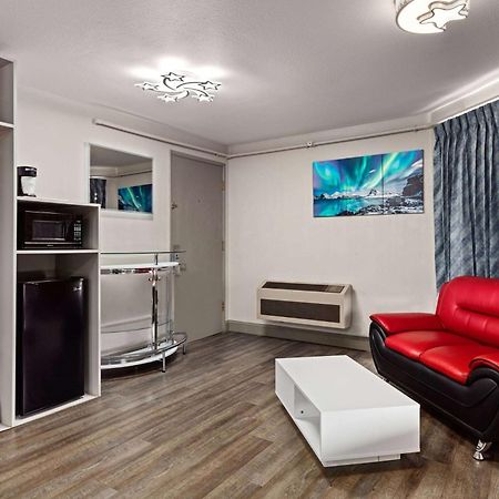 Days Inn By Wyndham Lakewood South Tacoma Екстериор снимка