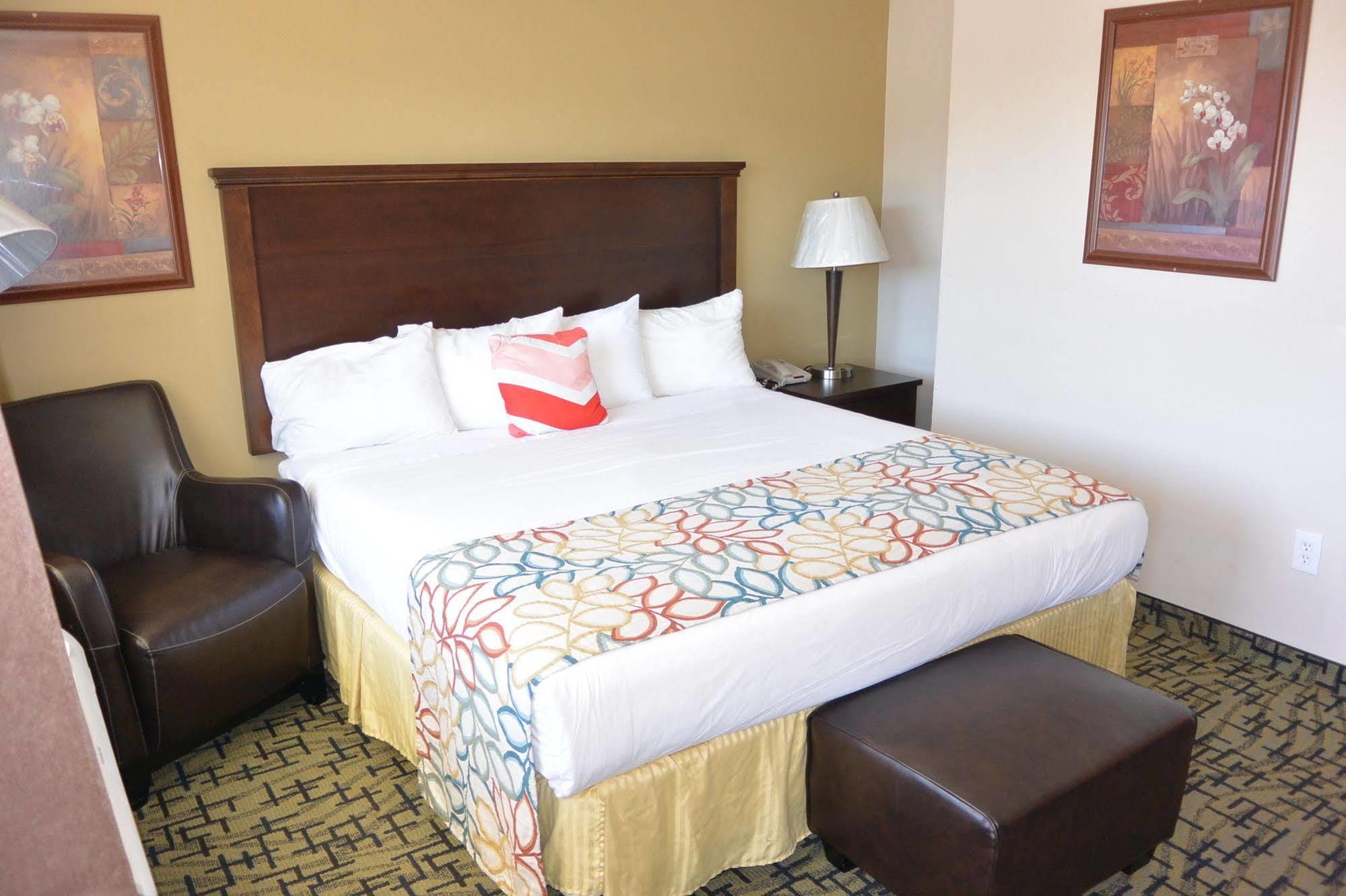 Days Inn By Wyndham Lakewood South Tacoma Екстериор снимка