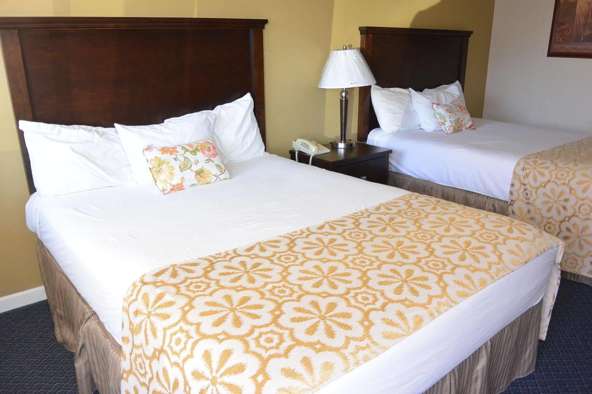 Days Inn By Wyndham Lakewood South Tacoma Екстериор снимка
